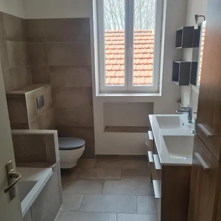 Les Beaux Chais Apartmán *